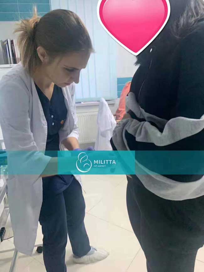 自卵助孕夫妻在乌克兰mc医院信心满满地开始取精促排