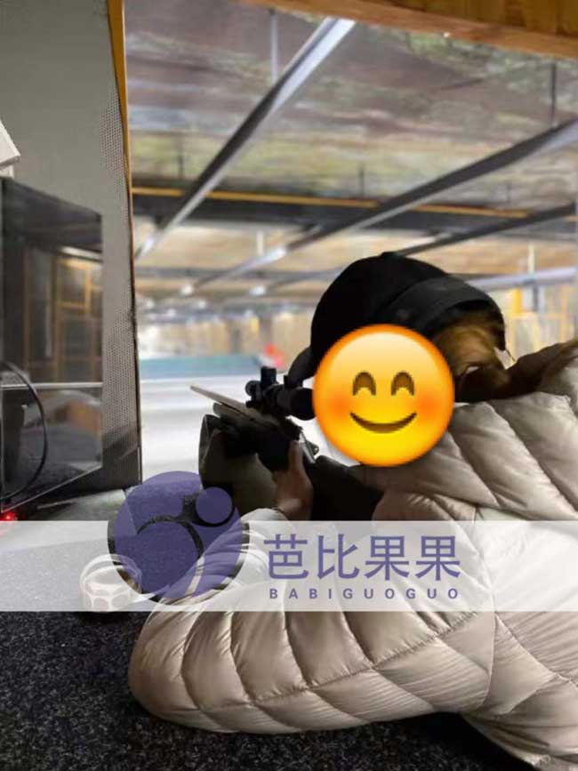 乌克兰试管期间玩射击