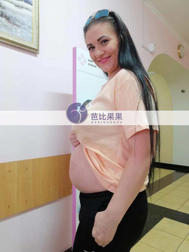 乌克兰试管妈妈孕18周B超